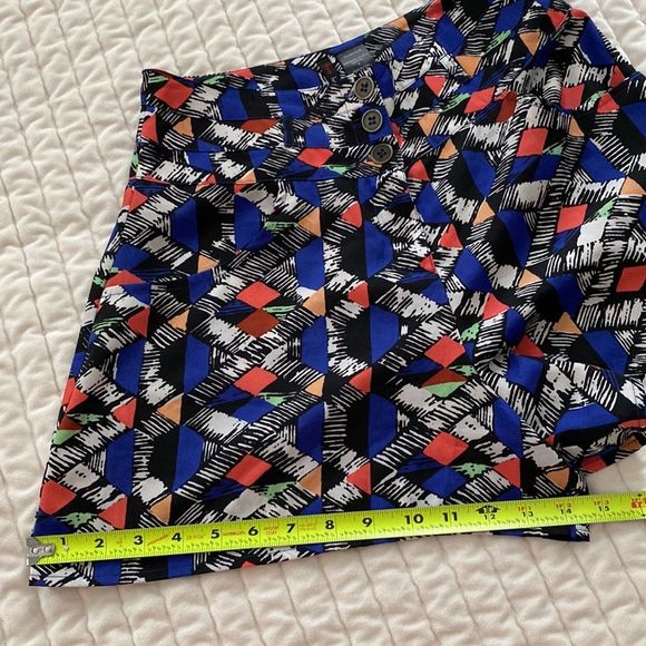 Multi color High Waisted Shorts Size Small - Picture 11 of 12